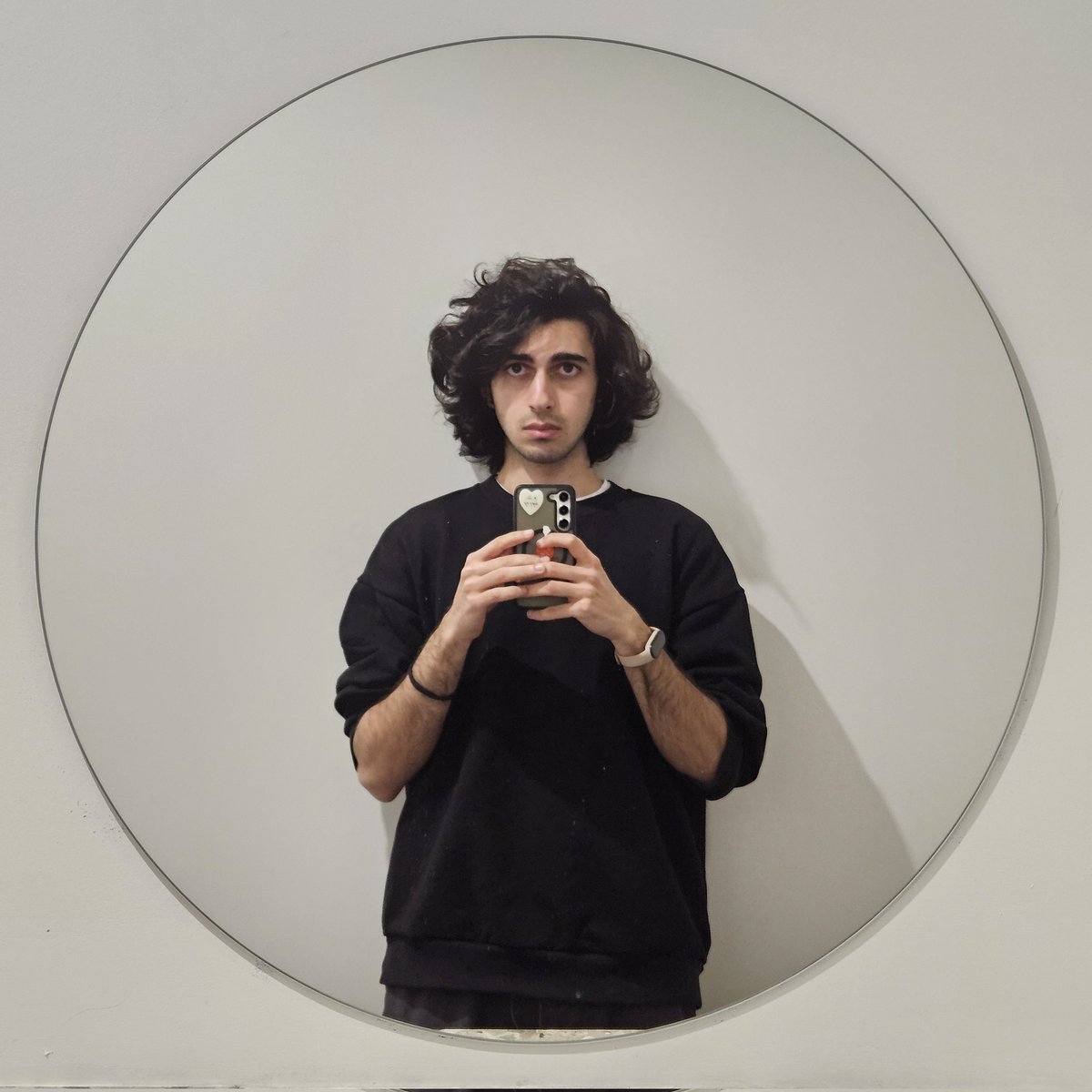 я реально хожу в офис только чтобы делать фотки в туалете