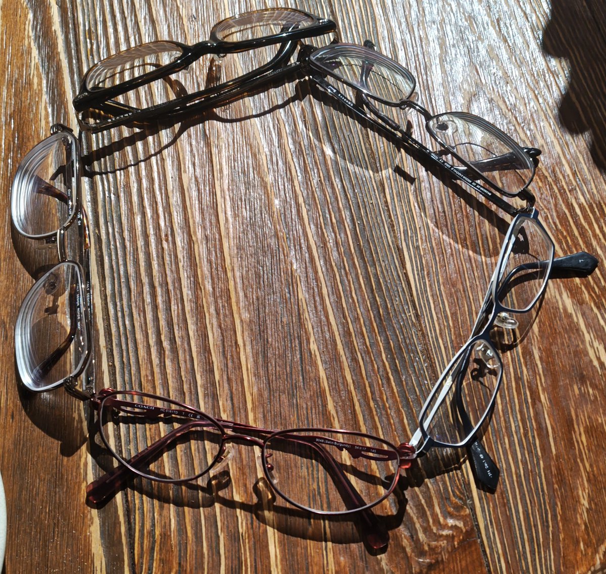 neonion_str's tweet image. 本日は
@Cosmosky_Tw 
@_LJO_ 
@ngm_strings 
団長さん達と団長飲みをしました🧅
アマチュアゲーム音楽団体の結束が深まりました👓
色々コラボでやりたい話も出て楽しい集まりでした✨

投稿者団長👓