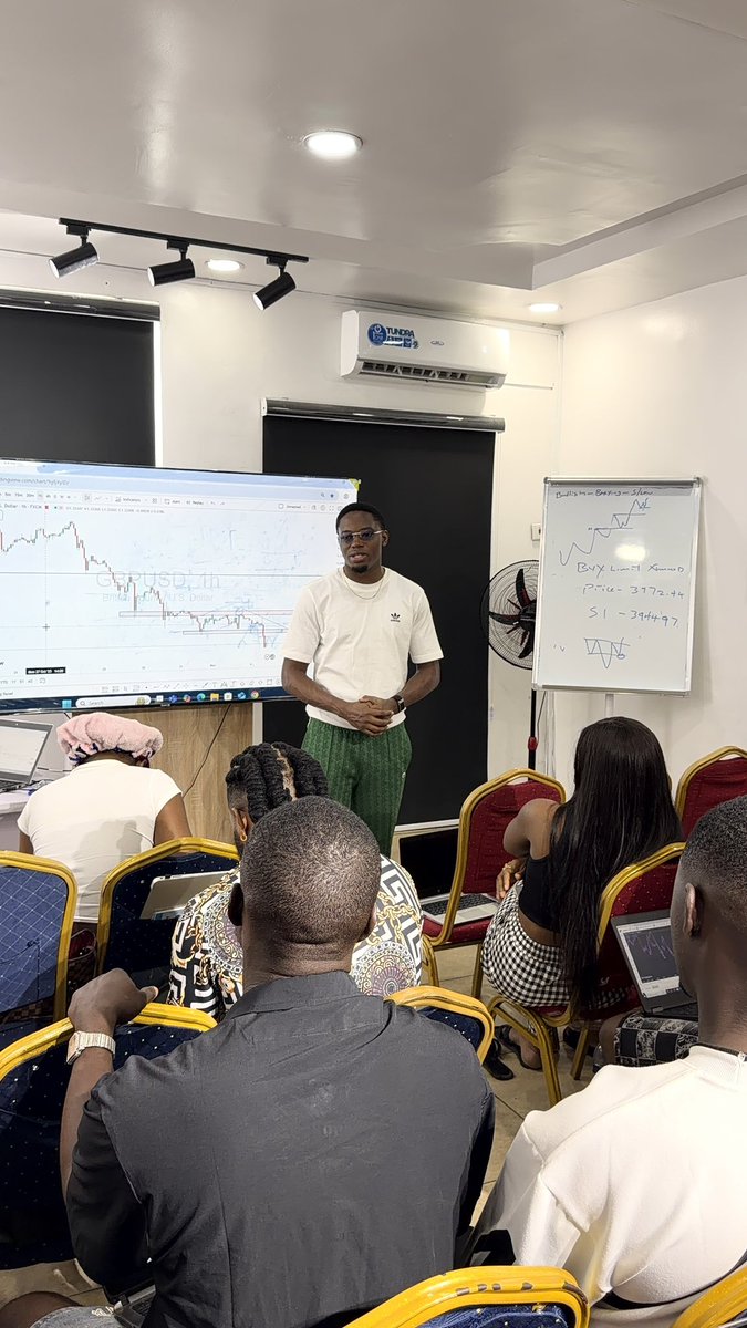 Habbyforex_'s tweet photo. I WILL BE TRADING NFP NEWS LIVE ON YOUTUBE 

TIME 2:15pm 

To join 👇🏻

https://t.co/r6Y8uDHOS5 https://t.co/DvukqXLf8e