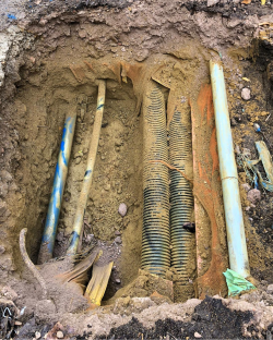 safe_excavation's tweet photo. On site in Surrey! 👷♂️
The team’s been exposing services safely and efficiently to keep site works moving 👍

🚧 Call us on 01634 505505 today!

#SafeExcavationLtd #VacEx #OnSite #Excavation #UtilityWork #Surrey https://t.co/dO7umh45ri