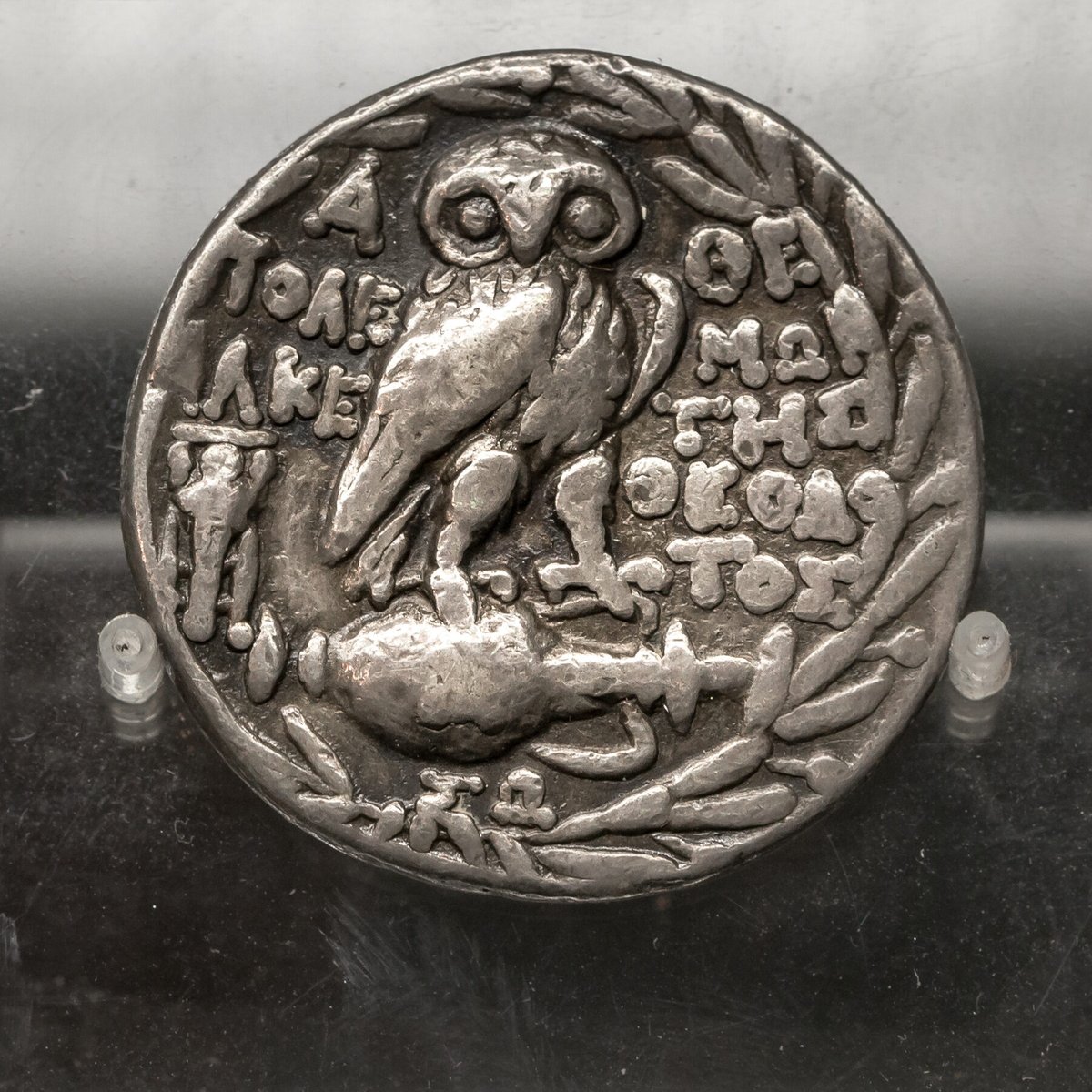 Athenian “New Style” Tetradrachm. Culture: Greek, Athens. Date: c. 165–42 BC. Medium: Silver. Obv: Head of Athena. Rev: Owl standing on amphora within wreath. Collection: Staatliche Münzsammlung/Antikensammlungen, Munich. Photographer: ArchaiOptix
