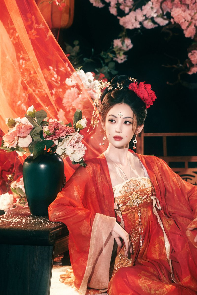 cdrama_update's tweet photo. #Gulinazha for #AceVsAce S9
More - https://t.co/PYC3KRrlhb
https://t.co/xYY5p7PPUZ
#GulinazhaerBaihetiyaer #古力娜扎 #娜扎
#王牌对王牌 https://t.co/sZDGvLQqAK