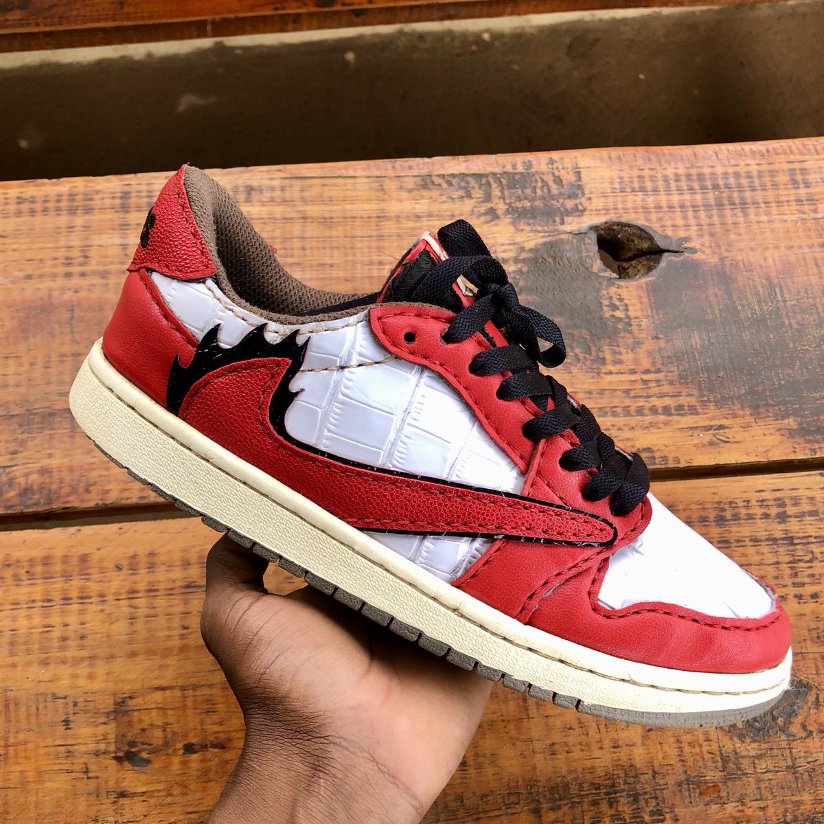 CareAboutNone tweet media