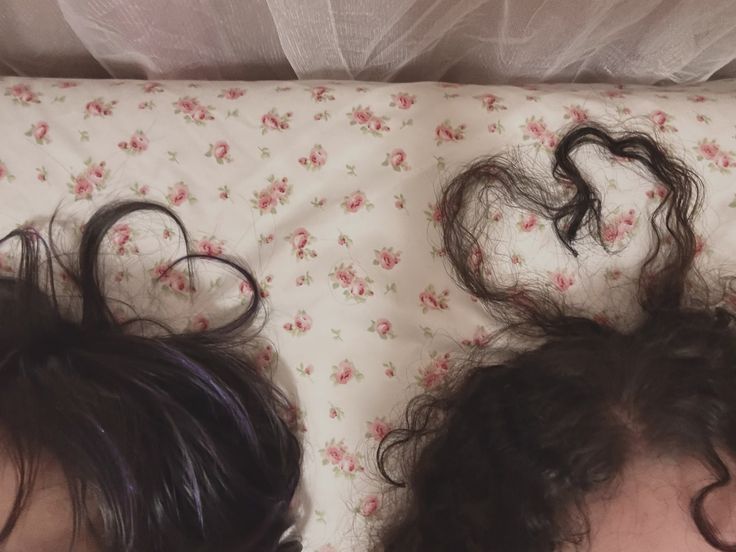 ccsapphicdiary's tweet image. ella y yo en mis sueños