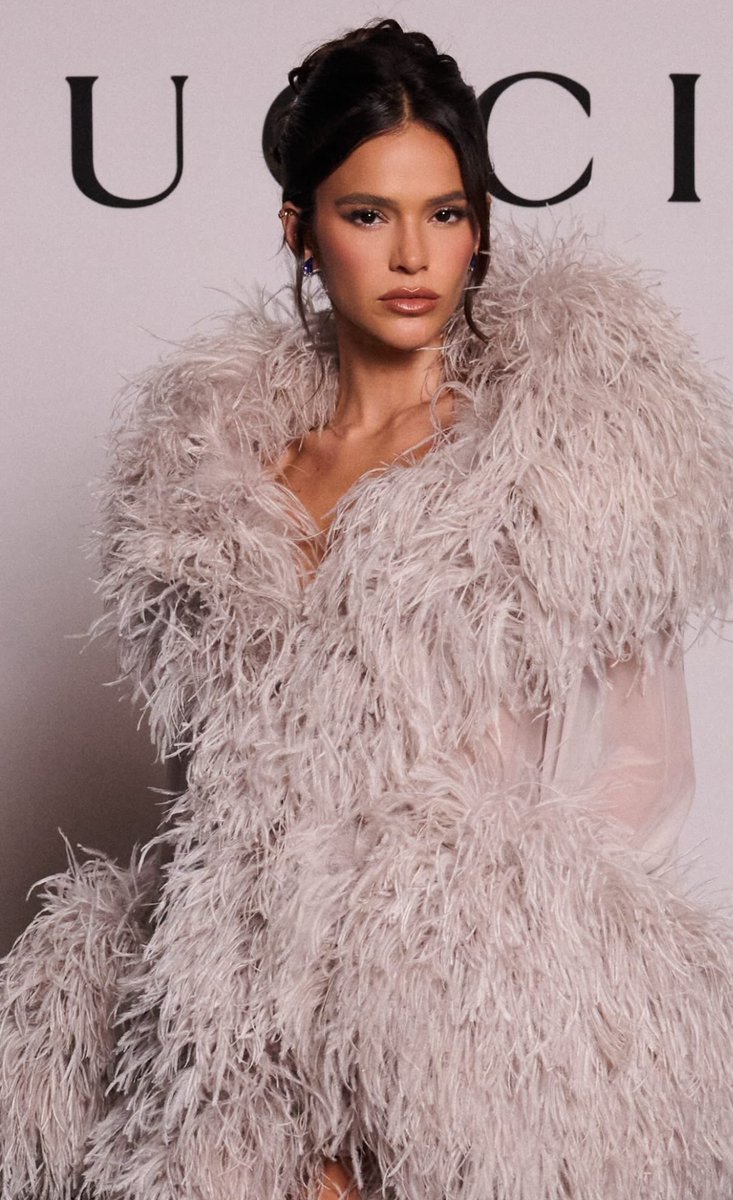 LINDA! Bruna Marquezine em nova foto.