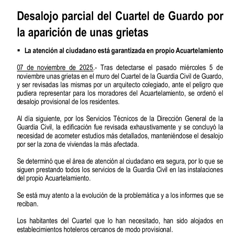 🚨 Desalojo parcial del Cuartel de Guardo por la aparición de unas grietas

#guardiacivilpalencia