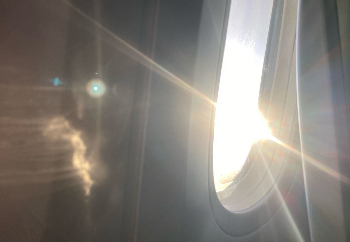 para mí lux se siente exactamente así… como una luz atravesando cosas