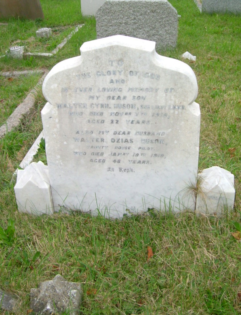 07 Nov 1918. 

Sub Lt (RNVR) Walter Cyril Huson. 
HM Yacht 'Jason 2'. 
Harwich. 
Son of Walter Ozias and Emma Louisa. 
Buried at Dovercout Churchyard. 
III.3.10.