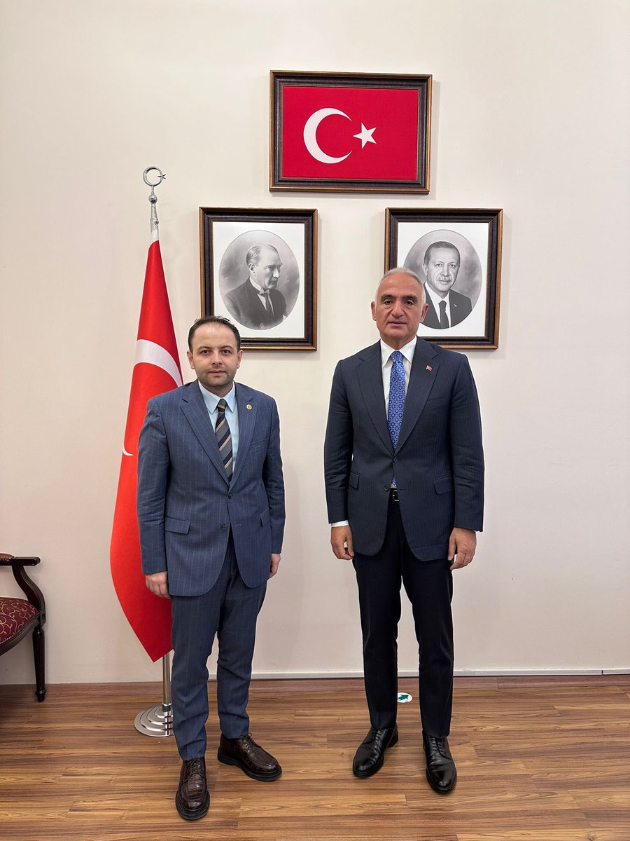 Kültür ve Turizm Bakanımız Sn. <a href="/MehmetNuriErsoy/">Mehmet Nuri Ersoy</a> ‘u ziyaret ettim..

Şehrimizde yapımı tamamlanan kültür merkezinin açılışını ve yeni planlanan müze, kazı çalışmalarını değerlendirdik..

Sn. Bakanımıza desteklerinden dolayı teşekkür ederim..