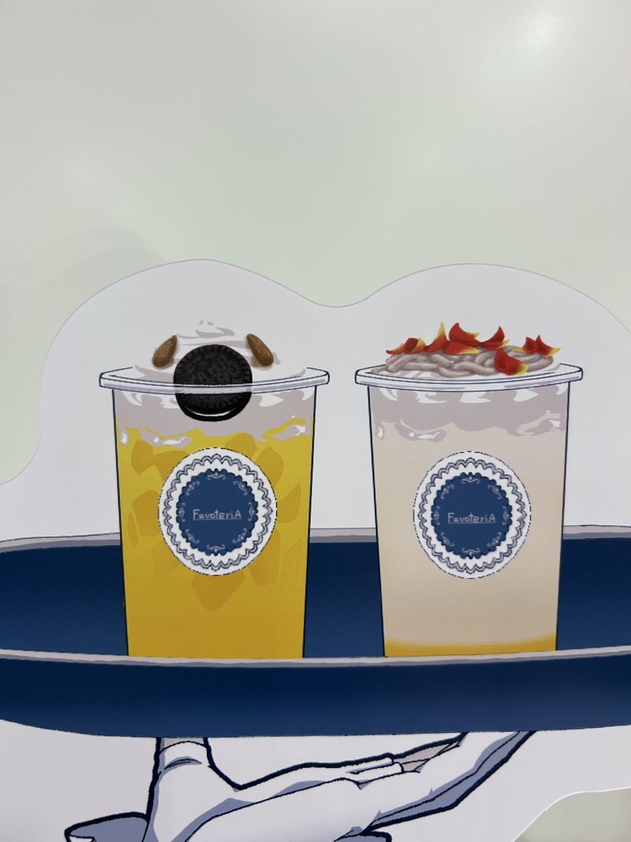 自分が色々写真貼り付けちゃうと
アレだから「そこ！？」って話を。
絵のドリンクはカップのみ線画で描いて、中身はアニメ塗りと範囲選択スプレーで描き込んでたりします。
意外と低カロリーに抑えてる。
でも良い感じに仕上がってたから見てね✨
あと難波の廻屋くんはちょっとピンクに照らされてた。