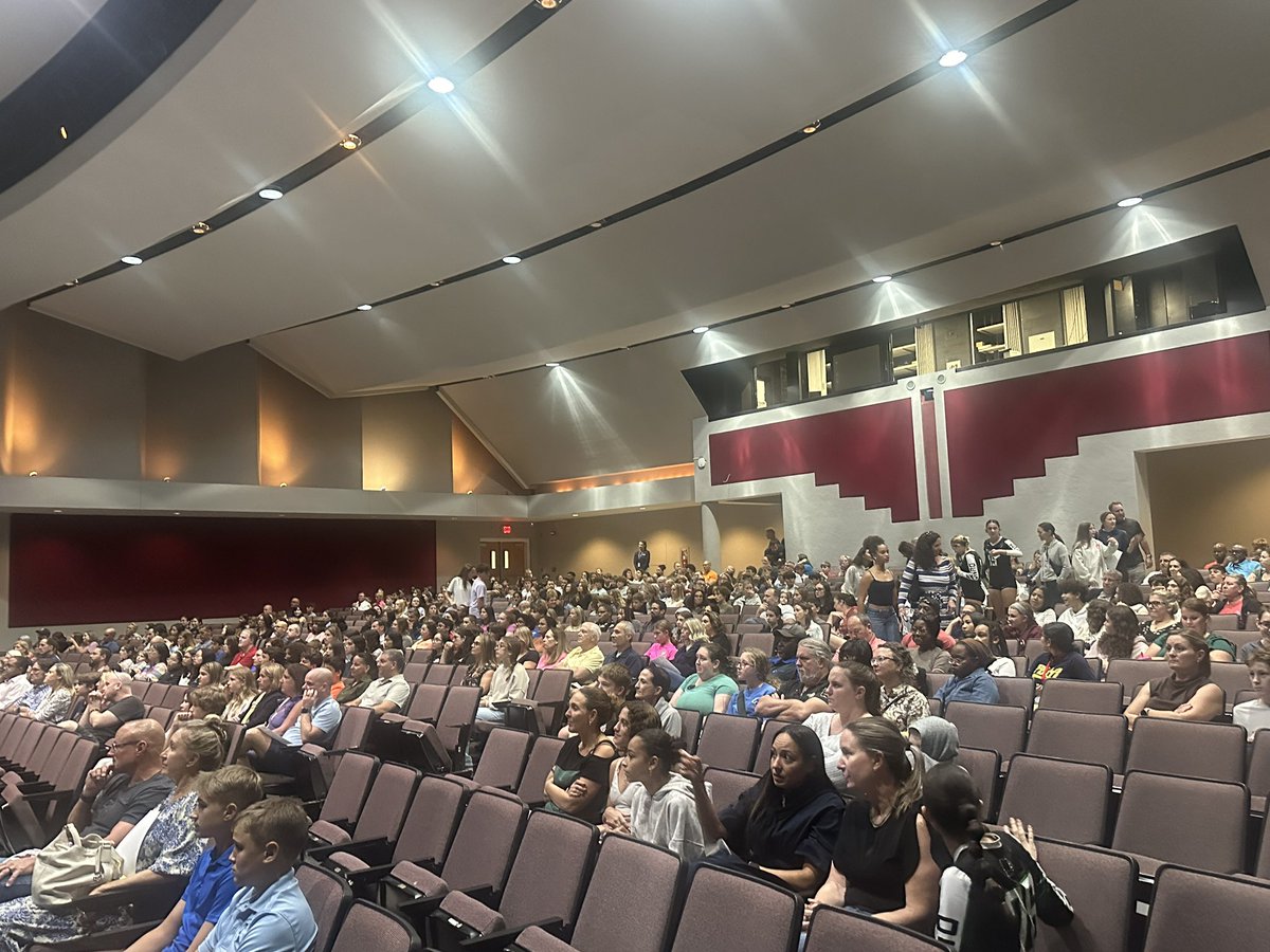 DwyerHS's tweet photo. Our Choice Open House was a HUGE success! Thank you to everyone who showed up to make the event a success. The feedback from parents, students and families have been amazing! @pbcsd #DwyerPanthers #MakeDwyerTheRightChoice https://t.co/9oz3BVZmHI