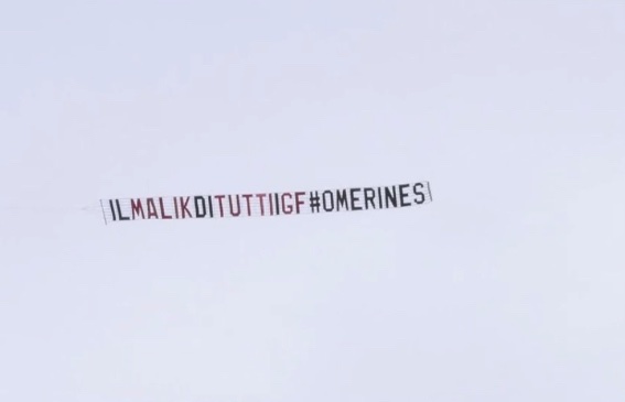 gf_forum's tweet image. Aereo per Omer

“Il Malik di tutti i GF #omerines” 

 #GrandeFratello