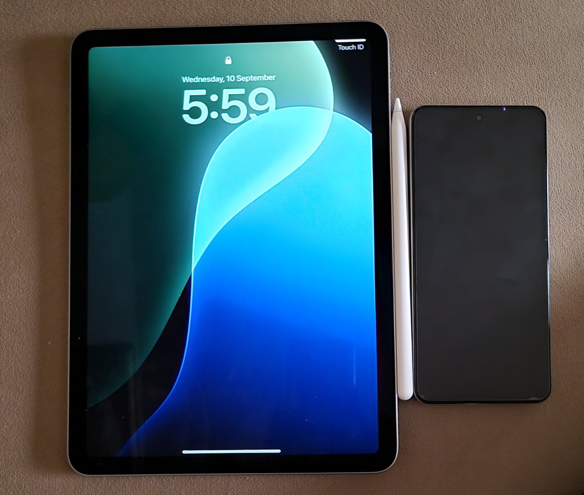 finally bought my first Apple iPad with my own money 🙏🏻