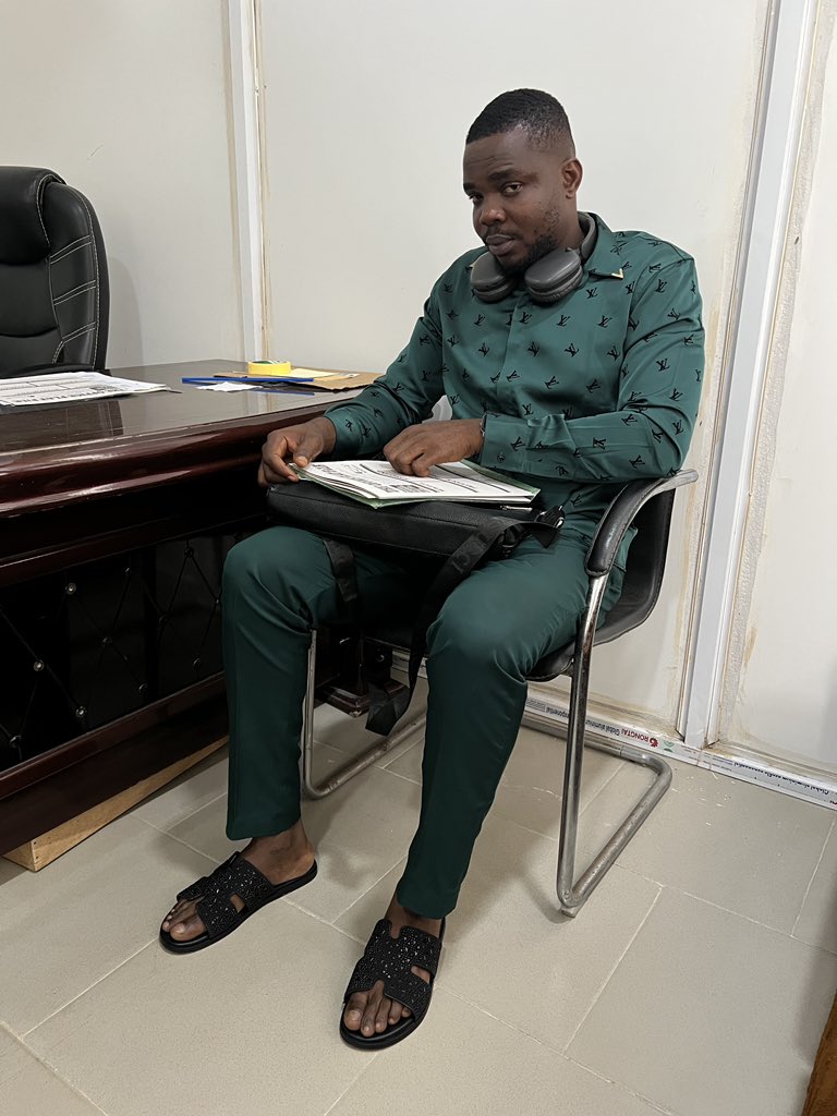 Akwadrills's tweet image. I no even start Uniuyo don dey humble me🥹😀.
God Abeg o
#Uniuyo 
#Fresher