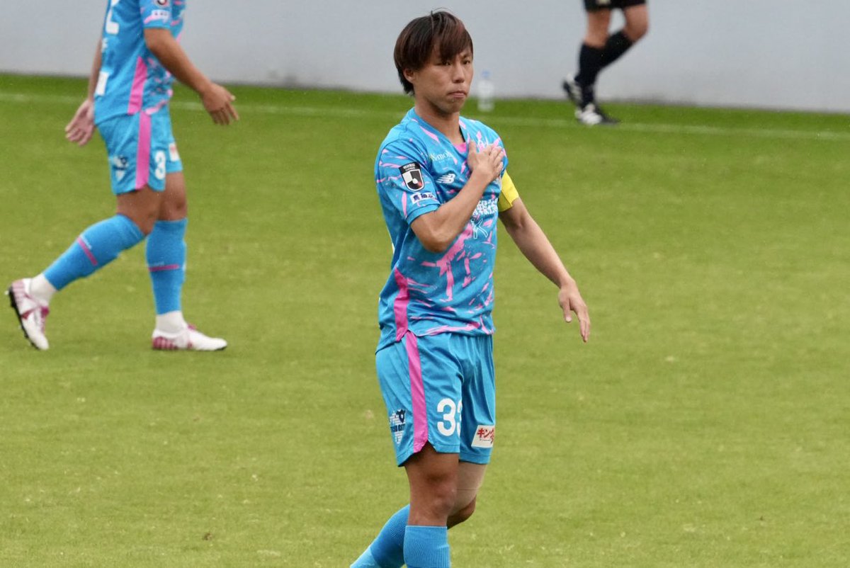 voissdefor1's tweet image. MF33  西矢 健人 選手
J2リーグ 第35節 2025.11.2
サガン鳥栖vs 徳島ヴォルティス 0-0 draw

ほんとうに惜しいシュートだった。
たらればを言ってもどうにもならないので、次節ゴールを期待。

#西矢健人
#サガン鳥栖
#鳥栖徳島
#J撮り
#推し活