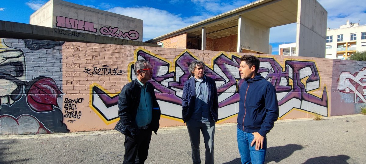 NOTÍCIA / Els Comuns inclouran la construcció del Teatre Auditori de Cambrils a les negociacions per als pressupostos de la Generalitat

Link 👉🏽goo.su/G1YCU

<a href="/SomComuns/">Comuns</a> <a href="/CeC_Cambrils/">Cambrils en Comú</a> <a href="/jordibarbera/">jordi barberà🌱</a> <a href="/Ciddavid/">David Cid</a>