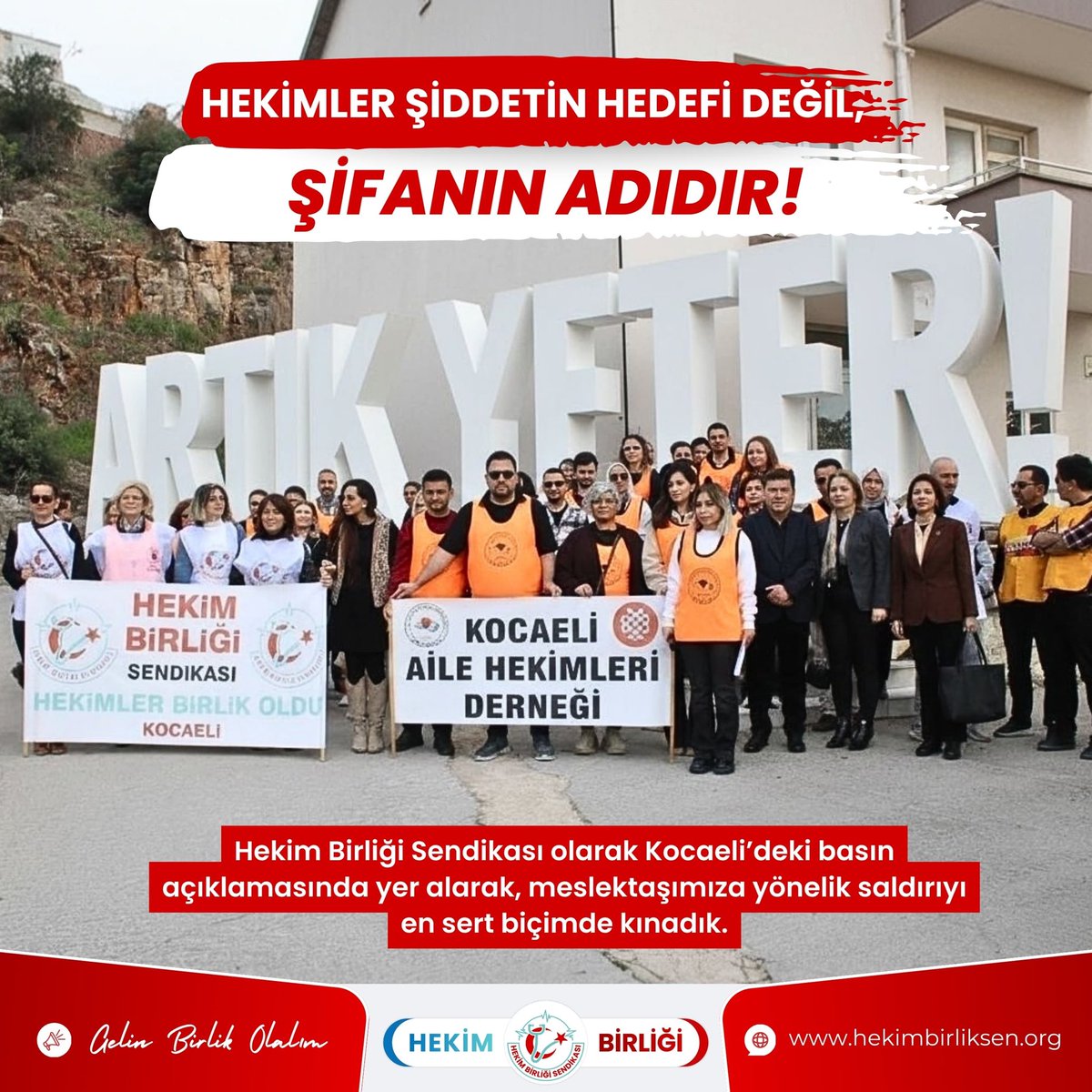 ARTIK YETER! HEKİMLER ŞİDDETİN HEDEFİ DEĞİL, ŞİFANIN ADIDIR

Kocaeli’de aile hekimi Dr. İdil Çelik’e yönelik gerçekleştirilen saldırı, bir kez daha sağlıkta şiddetin vahim boyutlarını gözler önüne sermiştir.
Saldırganın önce serbest bırakılıp ardından tutuklanması, yıllardır
