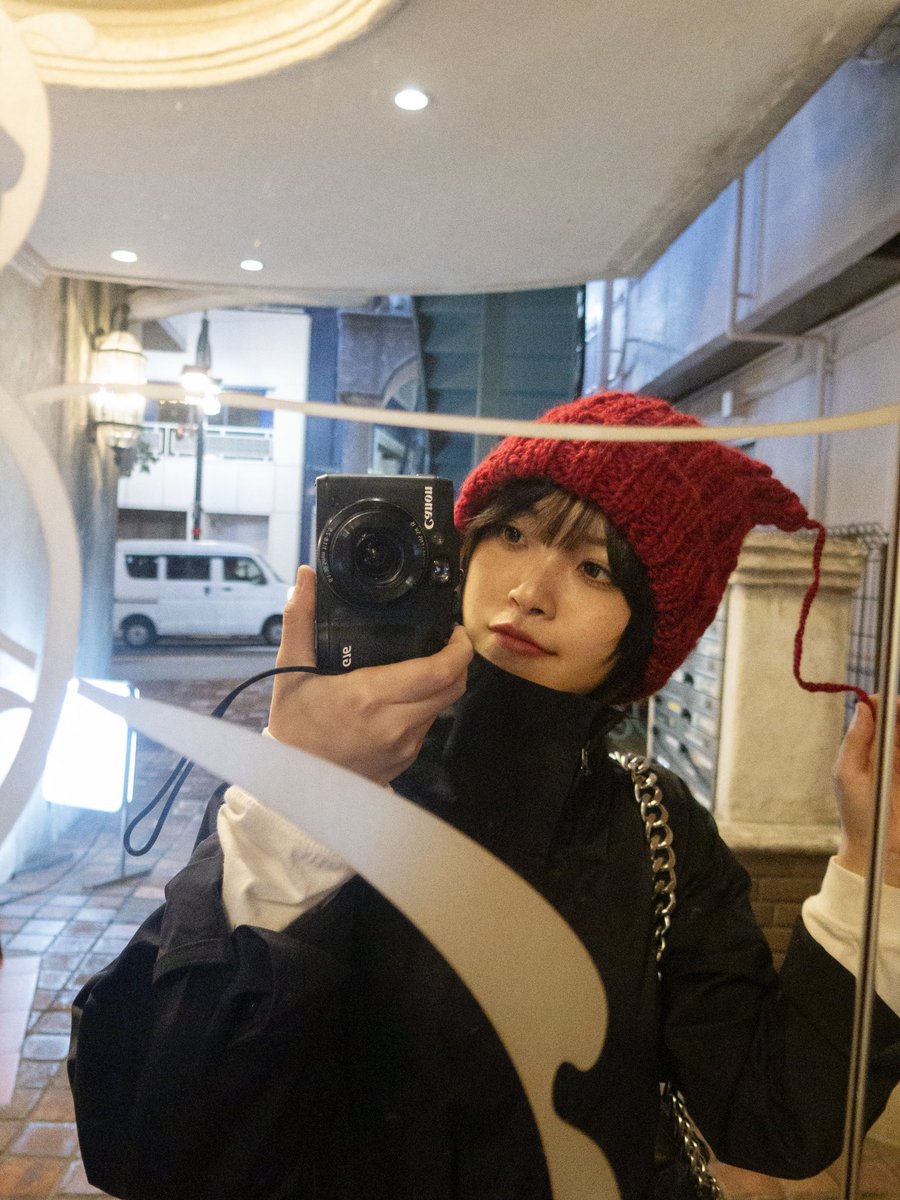 yasu_u3u's tweet image. 最近はクセつよ帽子集めにハマってる🎶
モヒカンの帽子も買ったの！今度見せてあげる！