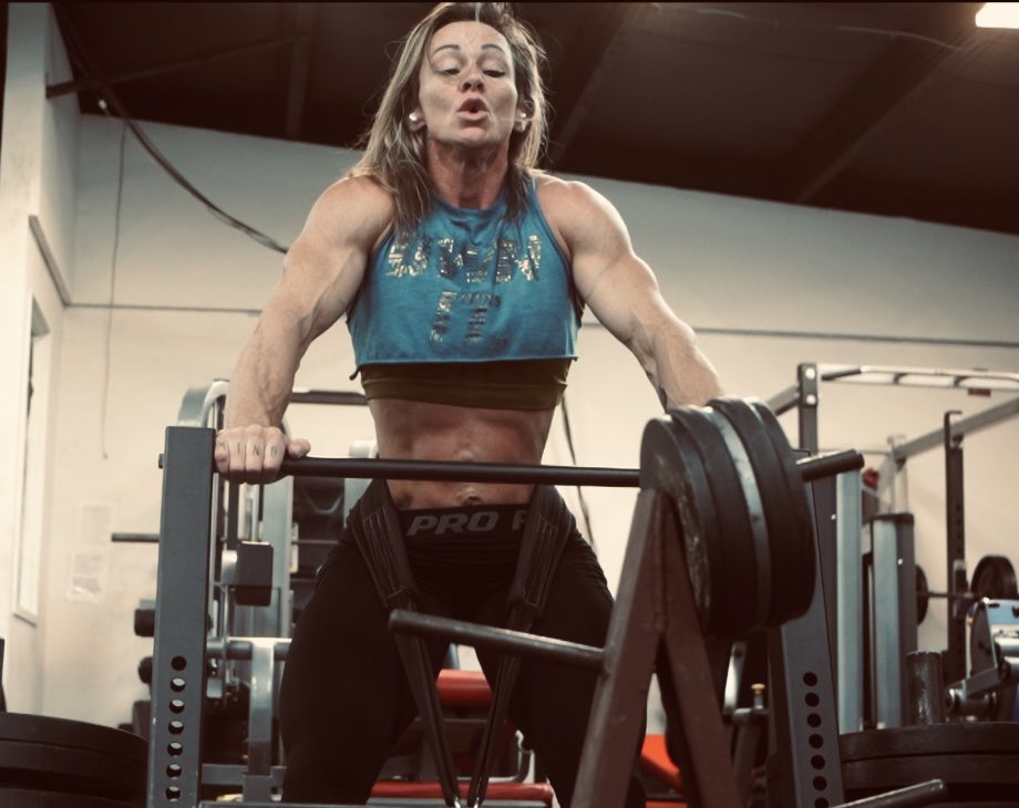 Ichki kiyim va külot erotik fotosuratlar VKontakte-da krossdresser porno fotosuratlari