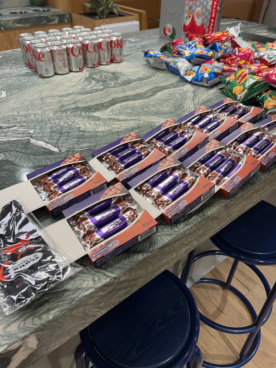 SourceFuse's tweet image. We just wrapped a session that revealed why 73% of companies can&apos;t explain #cloudcosts &amp;amp; a simple fix that changes everything. It was inspiring to connect with leaders dedicated to transforming their cloud from a cost-center into a controlled growth engine!
@awscloud #LandingZone