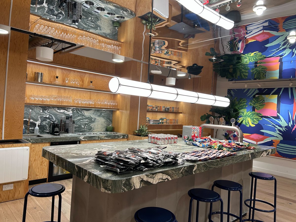 SourceFuse's tweet image. We just wrapped a session that revealed why 73% of companies can&apos;t explain #cloudcosts &amp;amp; a simple fix that changes everything. It was inspiring to connect with leaders dedicated to transforming their cloud from a cost-center into a controlled growth engine!
@awscloud #LandingZone