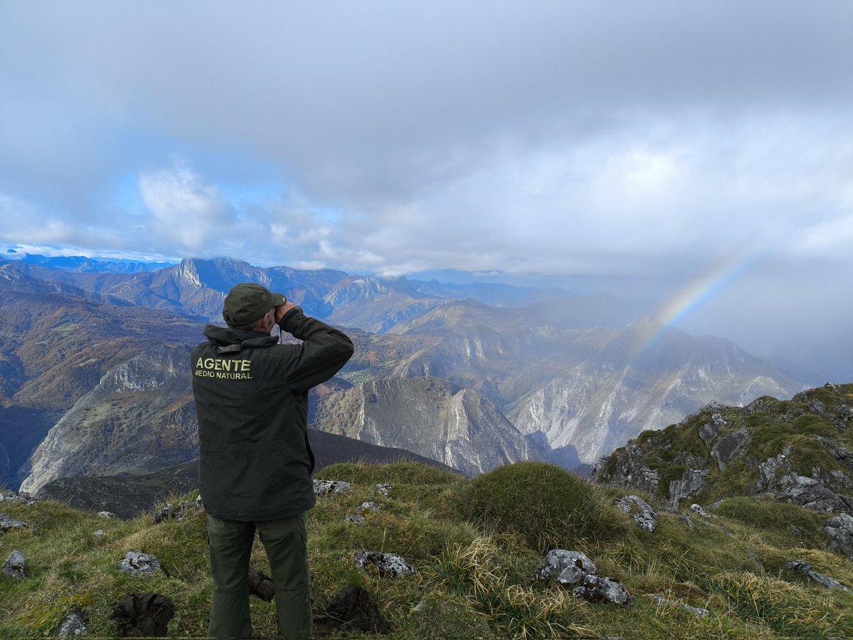 Jubilación merecida compañeru <a href="/mffabian1/">Manu FF</a>. Un placer haber compartío estos últimos años contigo, yes un ejemplo a seguir. Disfruta de la nueva etapa, se te echará de menos 💪⛰️🔥🌳
