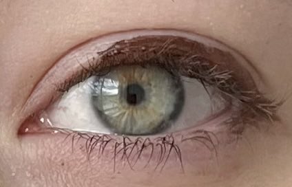 sorry for the shitty lighting in the last picture, sorry my eyes aren’t naturally purple