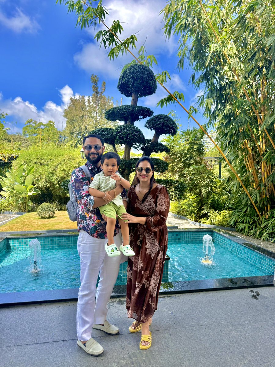 AlokikUpadhyay's tweet image. Wrapped in nature, love, and laughter—our unforgettable family escape.
#MunnarDiaries #FamilyGetaway #HillStationVibes #NatureEscape #FamilyTime #TravelMemories #MunnarMagic