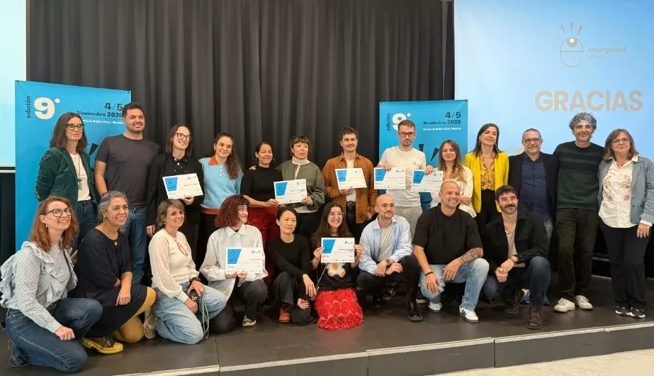 emergente! Cine Lab anuncia los 7 premios de su 9ª edición.

Los premios principales a proyectos de corto han sido 'Como Sylvia Plath' de Gabriela Sellanes, 'Cacatúas de té' de Huichi Chiu, Miriam Ouichi y Jennifer de la Rosa y 'Tina' de Eliana Fernández: rubik-audiovisual.com/emergente-cine…