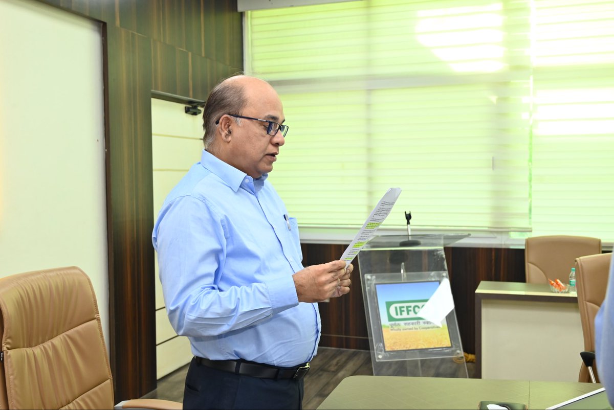 anirudhavik's tweet photo. IFFCO Kandla held a Mass Singing of “Vande Mataram” during the inaugural ceremony with Hon’ble Prime Minister Shri @narendramodi.
We honoured Shri Bankim Chandra Chatterjee, and the Prime Minister’s address reignited patriotic pride.@IFFCO_PR https://t.co/z7OnQODfD7