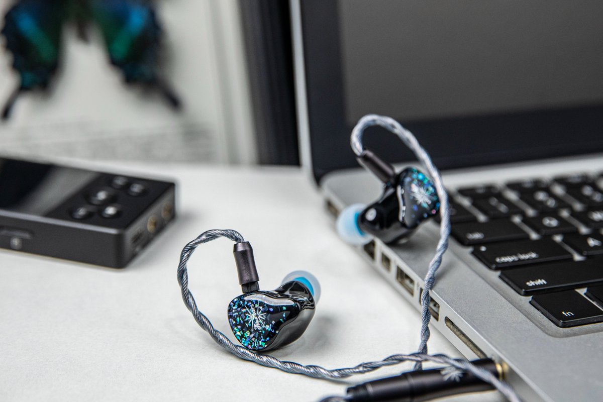 Kiwi Ears tweet media