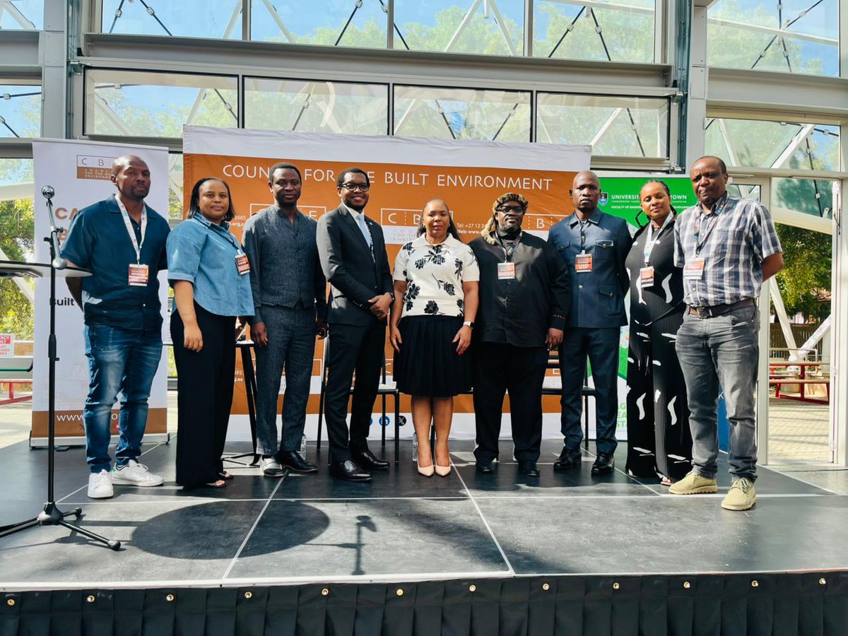 cbe_rsa's tweet photo. Briefing session at UCT set the tone for the Western Cape #BESER. Led by @DrMsiziMyeza (CBE CEO), it featured Prof @MoshabelaMosa (@UCT_news VC), Ms Luyanda Kafile (@DepartmentPWI DDG), & the @CityofCT — affirming a joint drive for professionalisation and collaboration. https://t.co/qC87YeEBLr