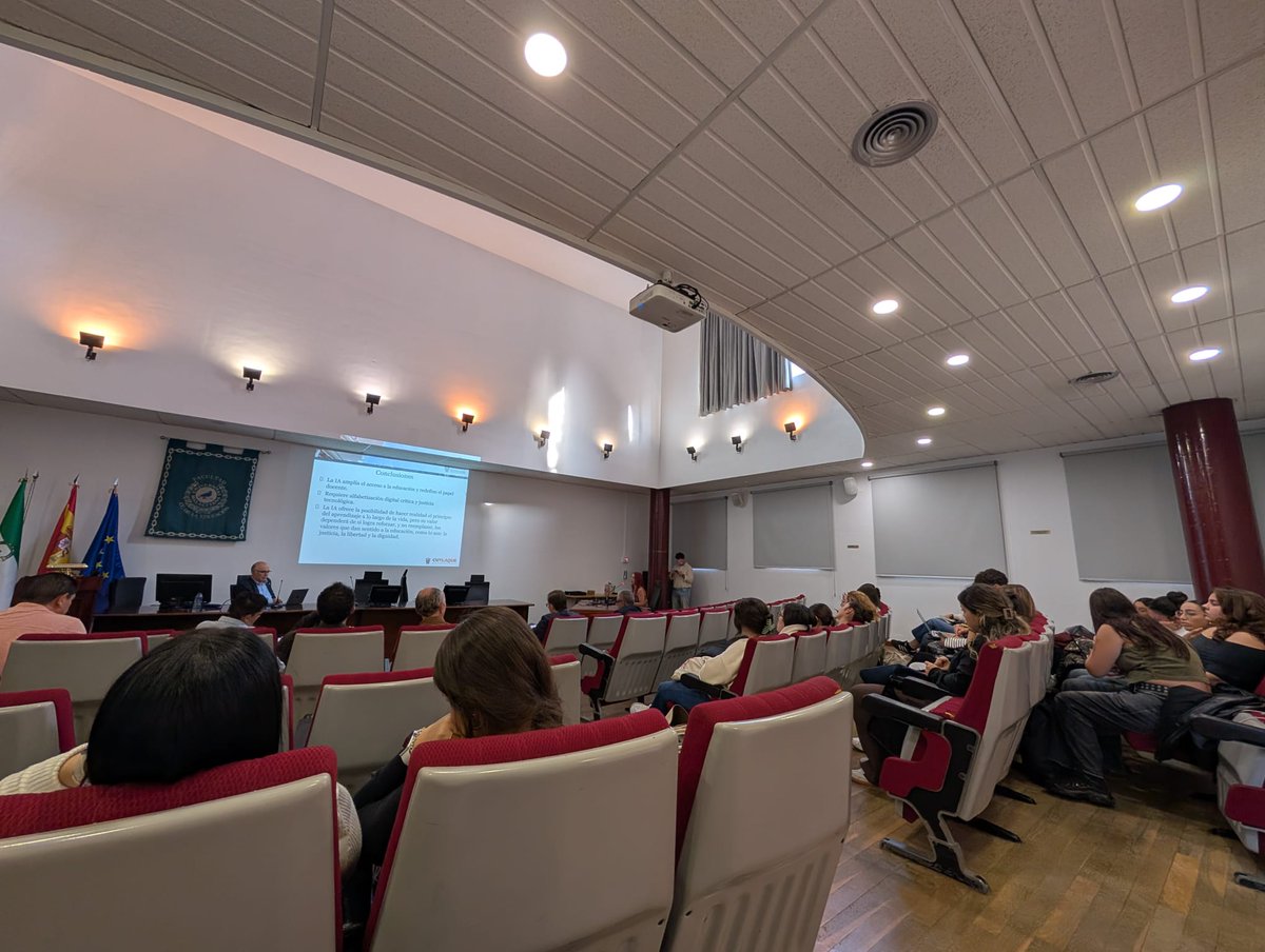 gteaUMA's tweet photo. @cunorte_udg @udg_oficial Se culminó la visita de los grupos académicos de @udg_oficial exponiendo en la @InfoUMA los resultados de las investigaciones en el VIII SEMINARIO IBEROAMERICANO DE TECNOLOGÍAS EMERGENTES E INNOVACIÓN EDUCATIVA https://t.co/BCtXqKGCAD https://t.co/Wo05zLfcTn