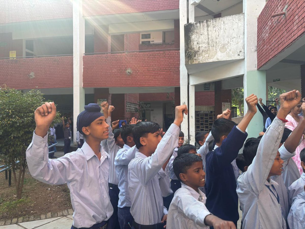 ghs53chd's tweet photo. Mass singing of *Vande Mataram* was conducted during special assembly at GMHS Sector 53 Chandigarh on 7th November 2025 by  Head ma'am Ms Suman Jaiswal, staff members and students.
@SchoolEduChd https://t.co/3skoUo6D8a
