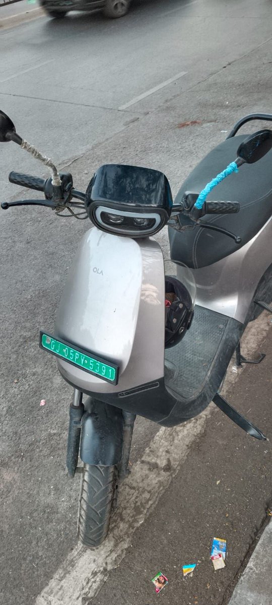 efficient_ltd's tweet photo. We bought Ola S1X scooters (GJ05PV6303, GJ05PV2725, GJ05PV4866) for our sales team, expecting convenience — but they keep breaking down and stopping mid-ride. No proper help from the service team, and our work is suffering. @OlaElectric @nitin_gadkari @bhash @ministryofroads https://t.co/dFIuouqCeL