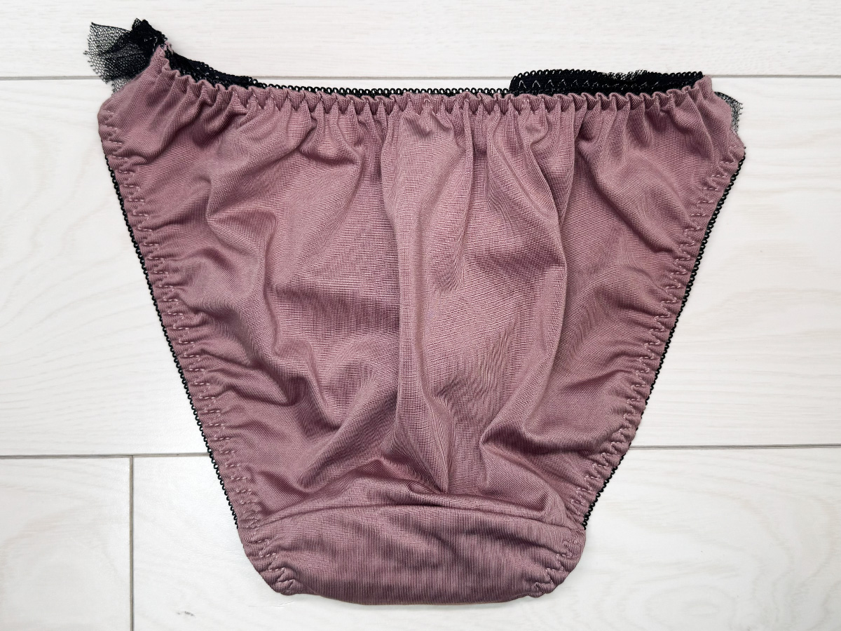 CrotchExploring's tweet photo. 二日履き！ヴァージンガールは風呂キャンがお好き！ https://t.co/zjLEMza7qt