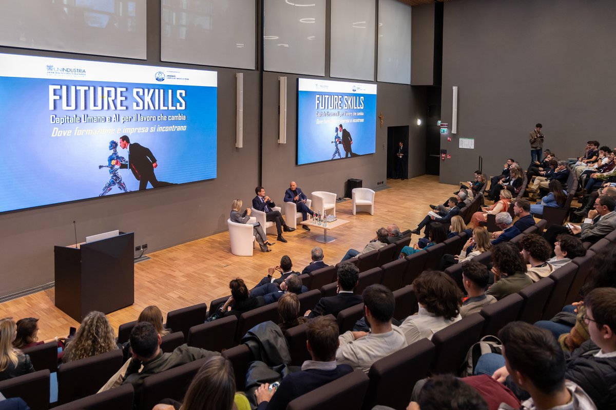 stefanobesana's tweet image. All&apos;evento di @NewsUnindustria di Roma abbiamo discusso dell&apos;#AI come agente di cambiamento: non solo tecnologia, ma un nuovo modo di interpretare il mondo che ci circonda. 
Tre le priorità: #explainability, #formazione riflessiva e #innovazione culturale.