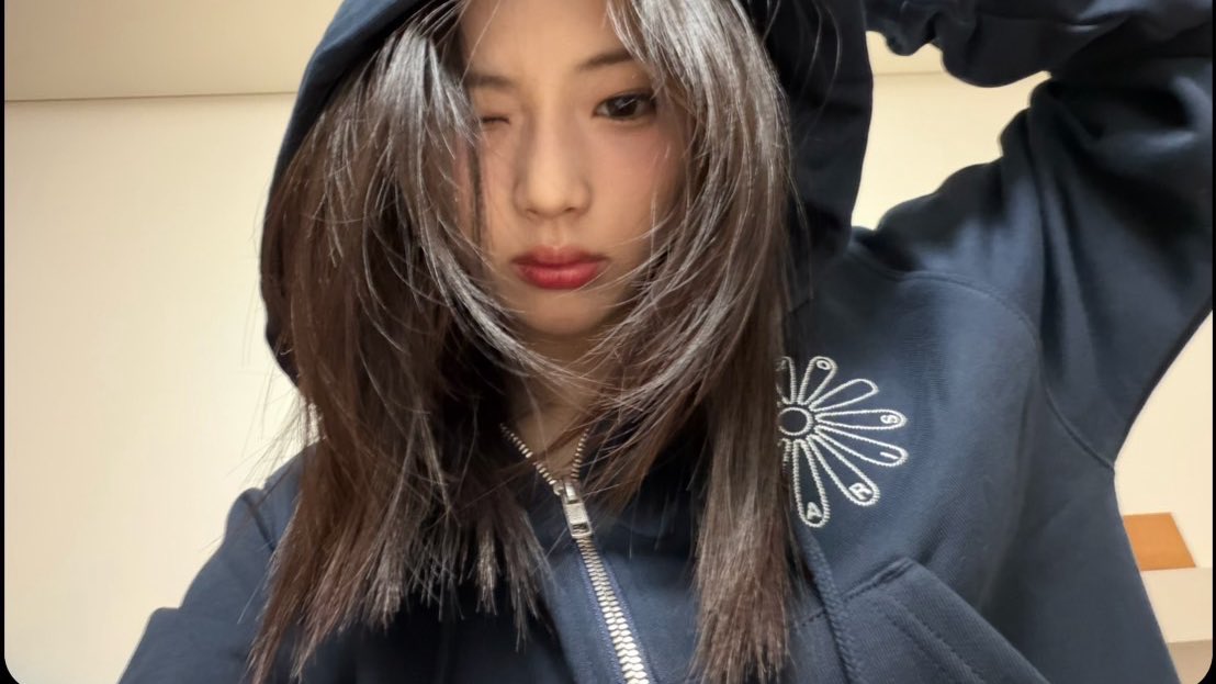 picbaemon's tweet image. RUKA WEVERSE UPDATE