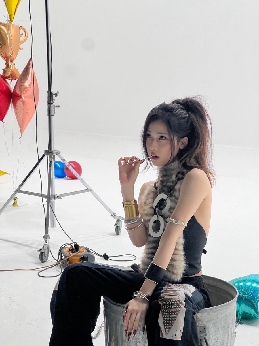 picbaemon's tweet image. RUKA WEVERSE UPDATE