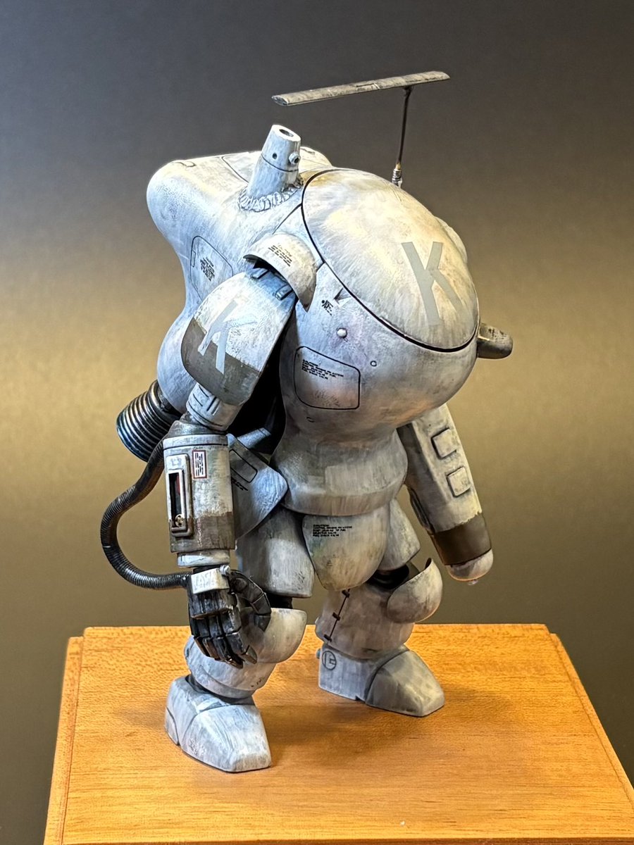 WAVE 1/20 FIREBALL SG
完成しました！
年末のスノーマンに向けての練習のつもりで作り始めましたが、どんどん愛着が湧いてきました。失敗が沢山積み重なってしまったので次はもっと上手くできるはず！本当に何個あってもいいキットです。
#マシーネンクリーガー、塗ってる時間は自由で最高に楽しい！