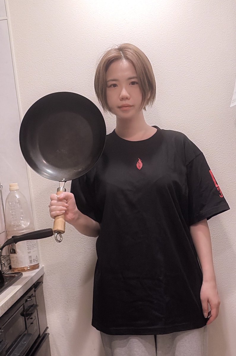 【記念Tシャツ販売スタート】パチンコ必勝ガイド創刊37周年記念Tシャツ「激T」が販売されます🙆‍♀️

普段着にも家着にもなるシンプルデザインです⭕️

カラー 白・黒
サイズ M・L・XL・2XL・3XL 

11月26日（水）までの限定販売だから予約はお早めに⚠️

⬇️ご購入はｺﾁﾗから⬇️
guideworks.co.jp/book/b670012.h…