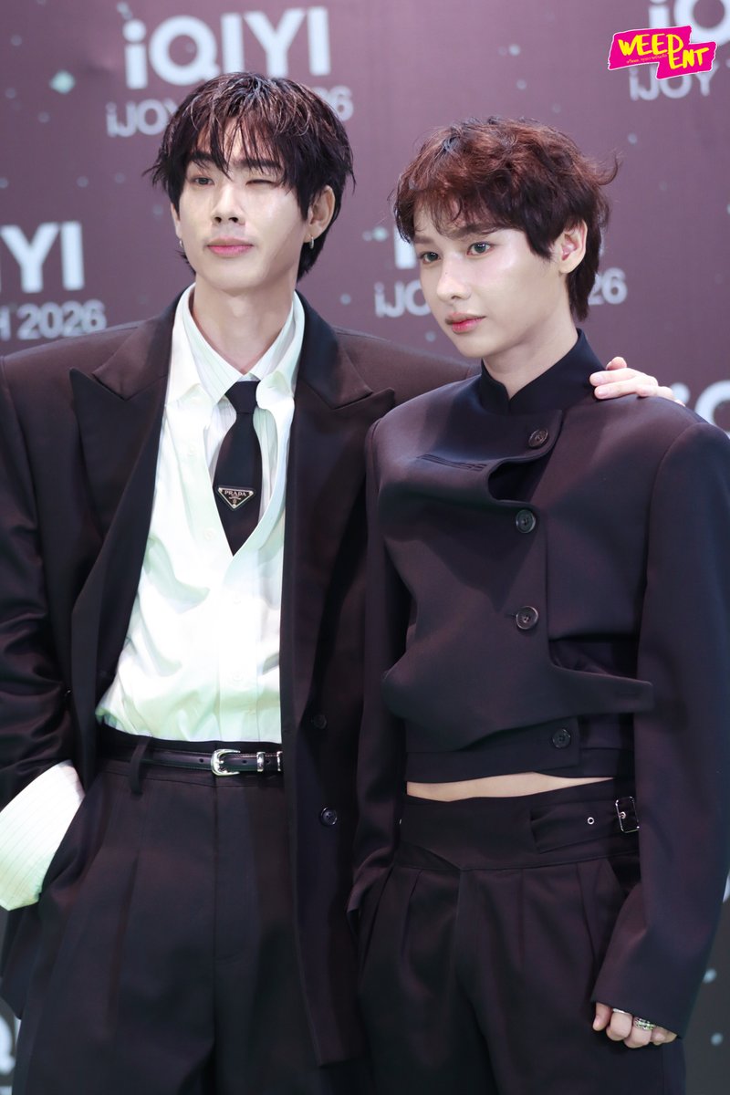 " ออฟ - กัน " ร่วมเดิน Green carpet ในงาน " iQIYI iJOY TH 2026 " ✨

OFFGUN X IQIYI 2026
#iQIYIiJOYTH2026 
#GunAtthaphan #OffJumpol
#iQIYIiJOYTH2026 #iQIYI