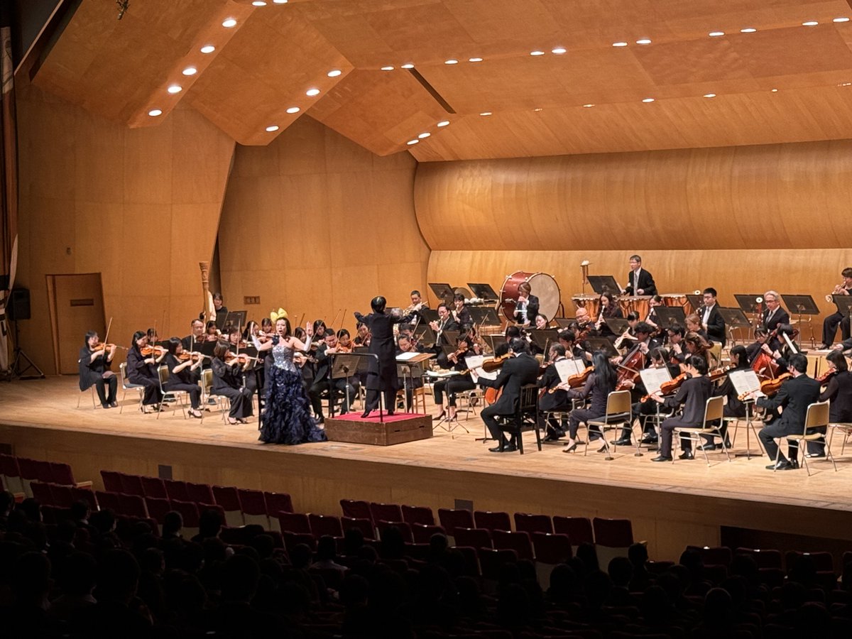 本日は、音楽センターにて「高校生と聴く大人も音楽教室」開催🎶 明和