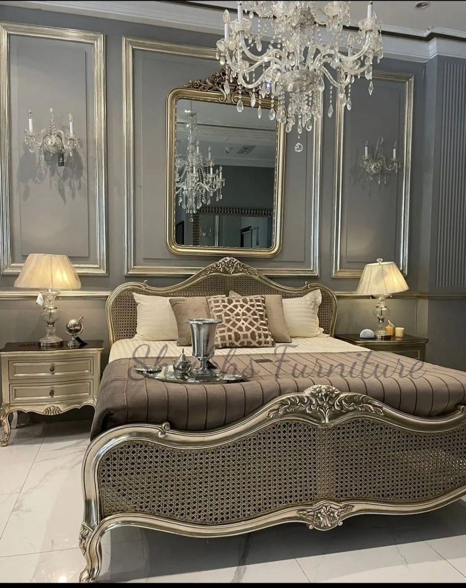 Sheikhs_Pk's tweet photo. Sleep in style.
Our Kane Bed blends classic craft with modern comfort designed to elevate your bedroom with warmth, class, and lasting elegance.

Experience luxury that speaks for itself.

https://t.co/Pv65kYHbJV

#woodenbed #woodenfurniture #woodenhomedecor #4table https://t.co/cQqOIT23tj