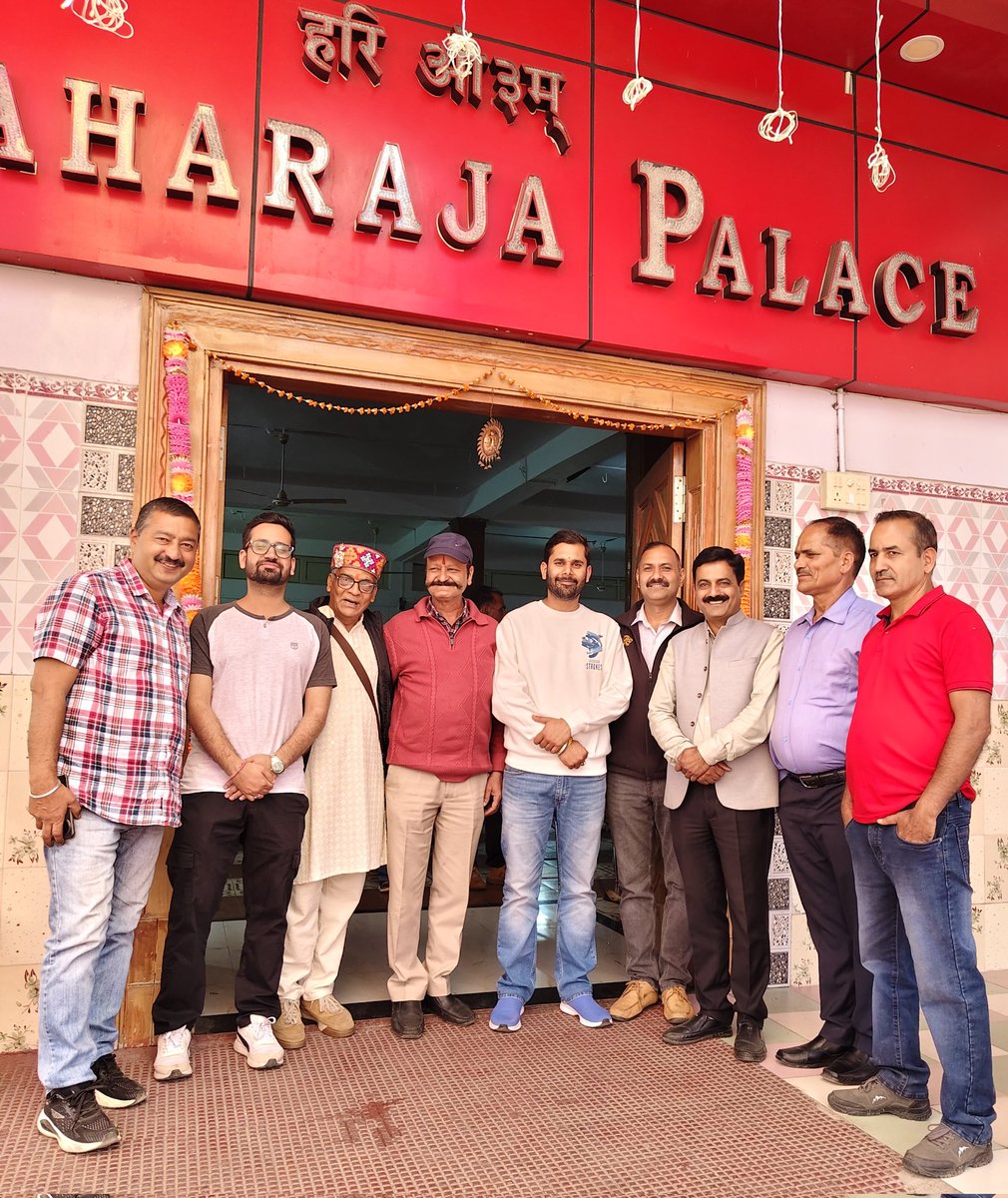 rishav_pandav's tweet image. आज #बैजनाथ में आदरणीय श्री Subir Katoch जी की सुपुत्री डॉ मानवी कटोच जी के विवाह समारोह में उपस्थित होकर समस्त परिवारजनों को शुभकामनाएं प्रेषित की...🙏🙏🙏
#Heartiest_Congratulations

रिशव पांडव