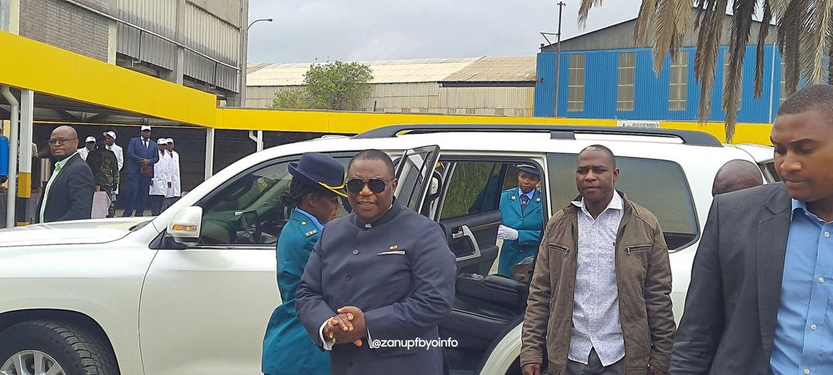 Without a strong commitment to development monitoring and evaluation systems in both government and the private sector, it is difficult to ensure high quality and time bound results. In line with promoting accountability and productivity, VP C.G.D.N. Chiwenga is today touring the