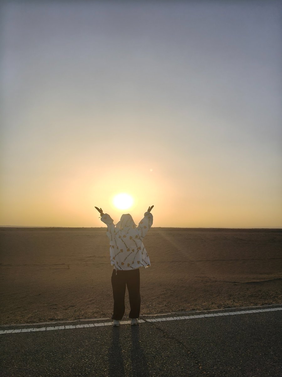 touch_beijing's tweet photo. #HopOnJiang's Journey Hi, I'm Xiaojiang, a travel lover in China. Do you believe in "Ghost Cities" on Earth? 🏜️ Let’s explore the stunning Yardang landforms at Dunhuang #UNESCO Global Geopark · Yardang!
#Yardang #Geology #NaturalWonders #TravelChina #Dunhuang #ChinaTravel https://t.co/0eka6CMbaX