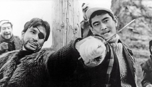 ukanime's tweet photo. "...a moody, windswept film bustling with the emotions of men (and some women) trying to find a way to live after the horrors of war."

Richard (fishing) tackles Jakoman and Tetsu courtesy of @88_Films 

https://t.co/7Cq8TXN561

#Japanarchy #Film #AsianCinema #ClassicFilm https://t.co/Pthq8SFham