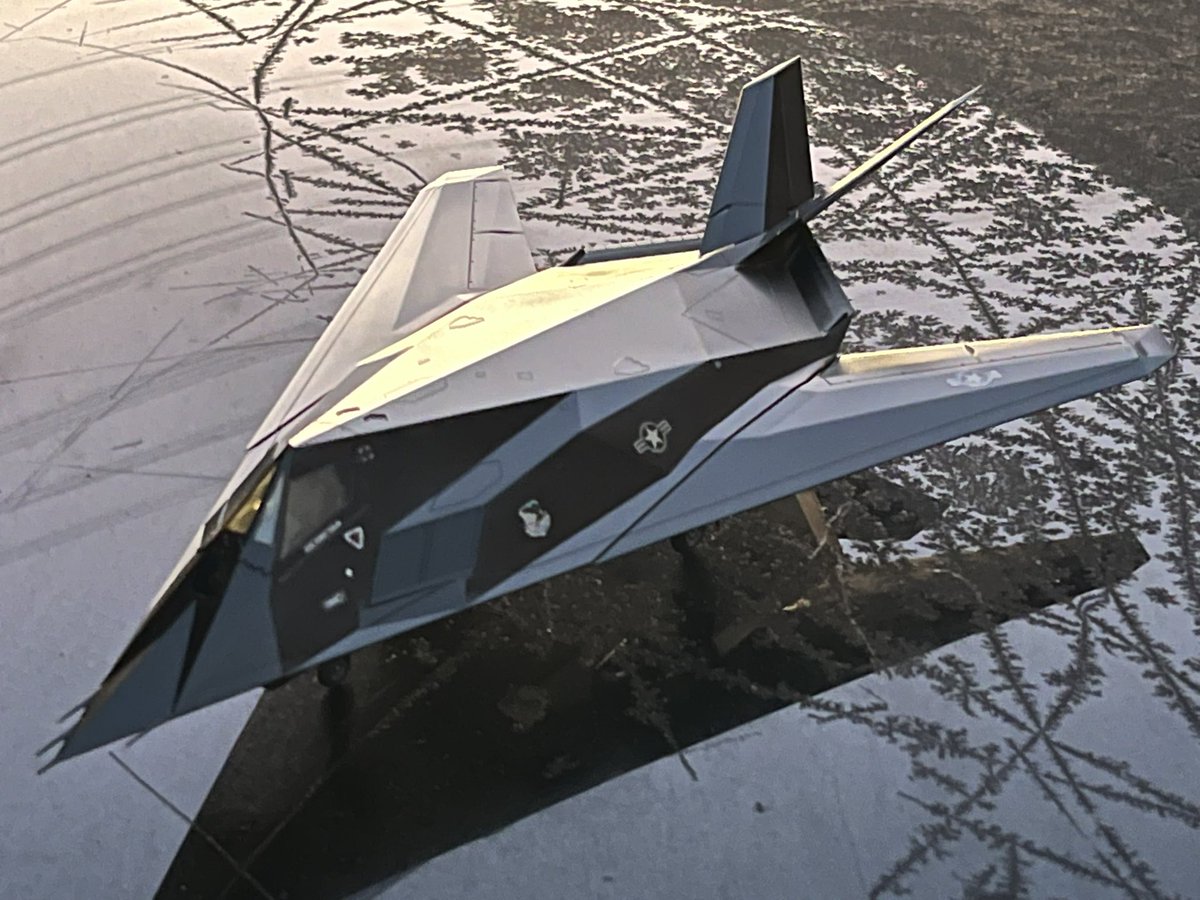 #117の日

なるほど！
ハセガワの1/72 組立安くて良きです♪