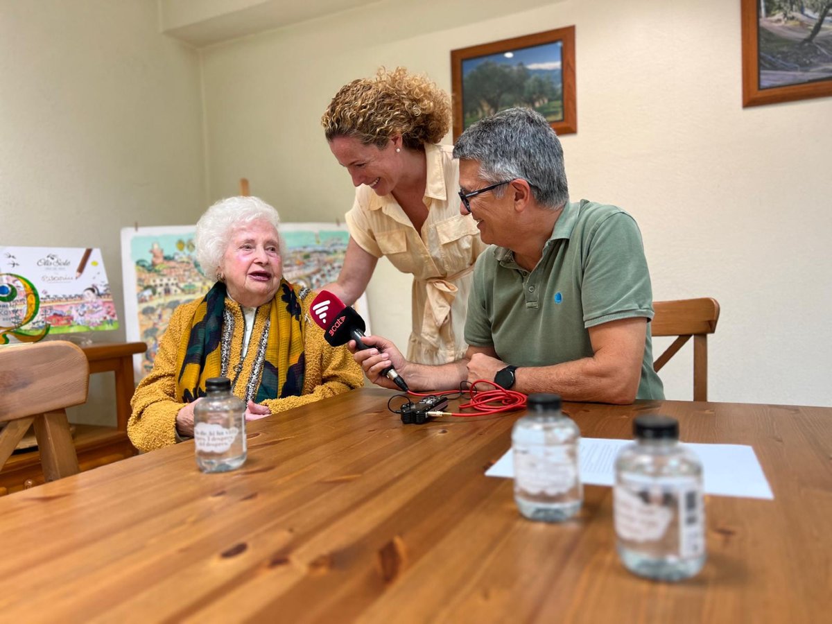 En una entrevista a Catalunya Ràdio, la Maria ens parla amb emoció de la història del molí i del llegat que, després de set generacions, continua viu en mans de les seves netes Judit i Sara March. 💛
